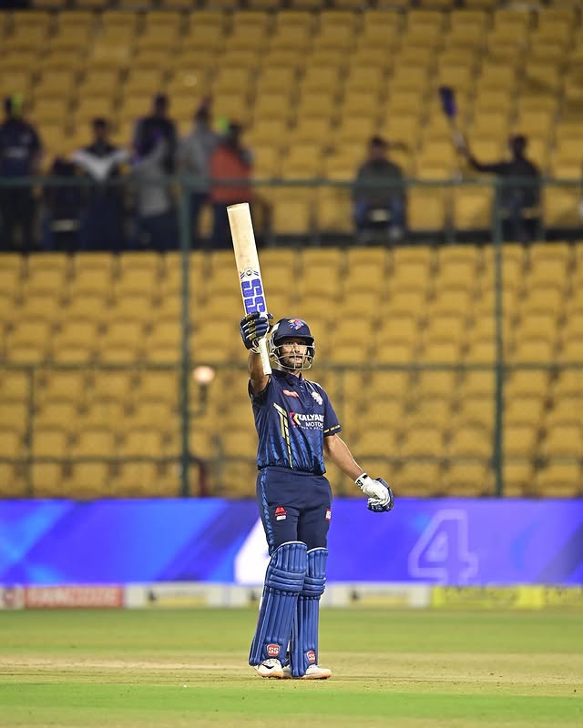 Mayank Agarwal Biography 