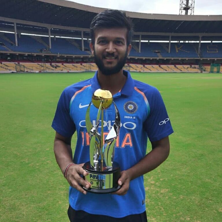 Jalaj Saxena Biography