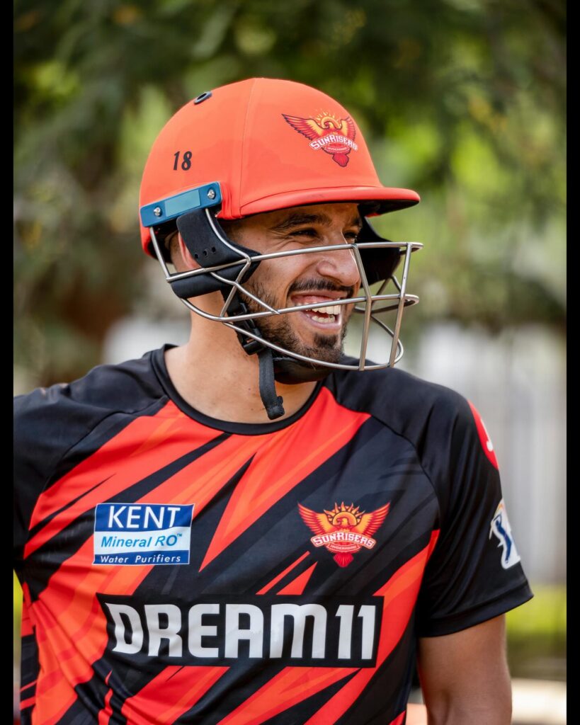 Abhinav Manohar Biography